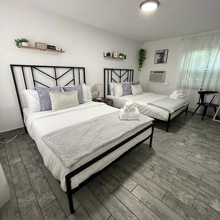 2Q Beds Studio Apt With Shared Pool 01 Clearwater Exteriör bild