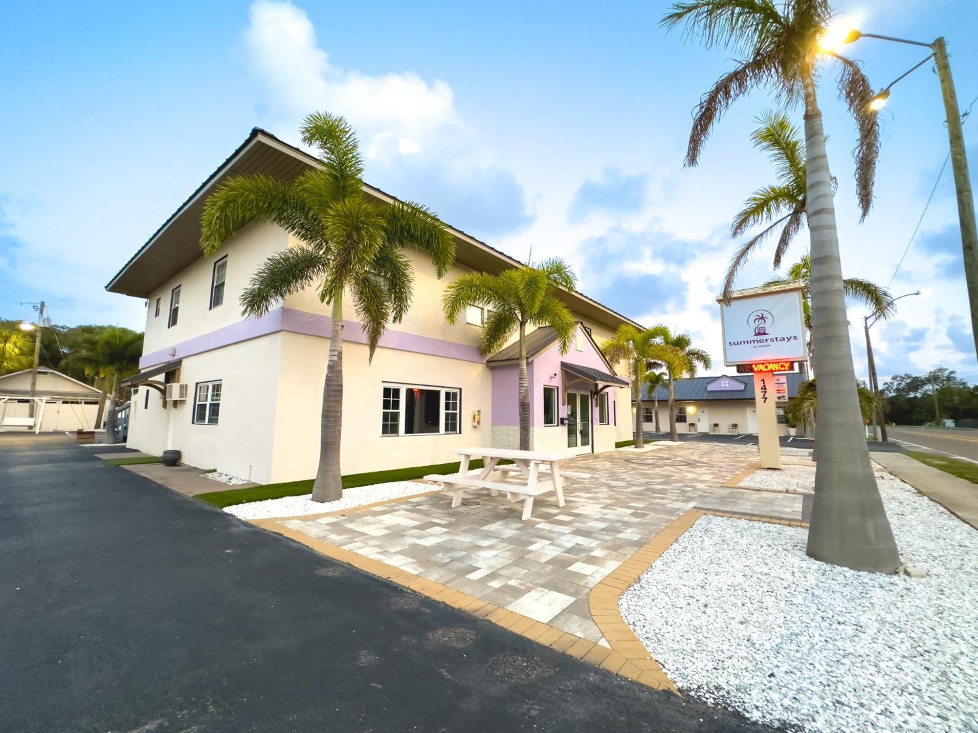 2Q Beds Studio Apt With Shared Pool 01 Clearwater Exteriör bild