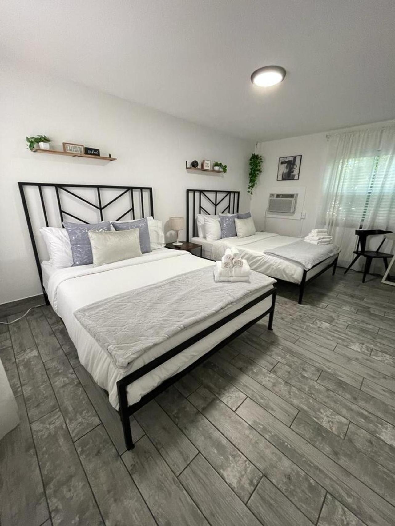 2Q Beds Studio Apt With Shared Pool 01 Clearwater Exteriör bild