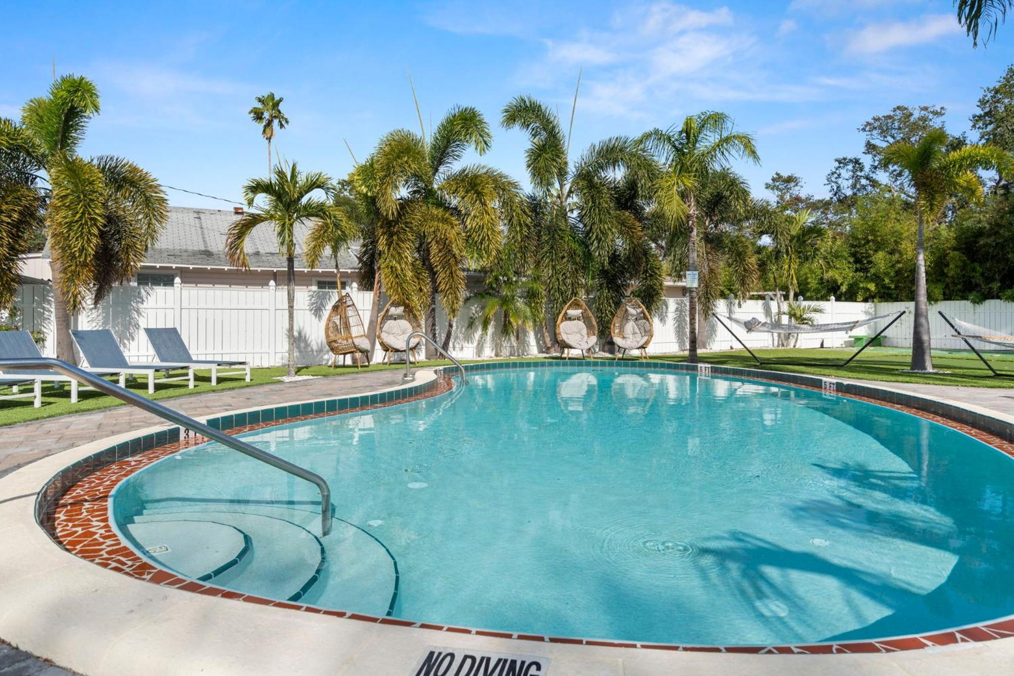 2Q Beds Studio Apt With Shared Pool 01 Clearwater Exteriör bild