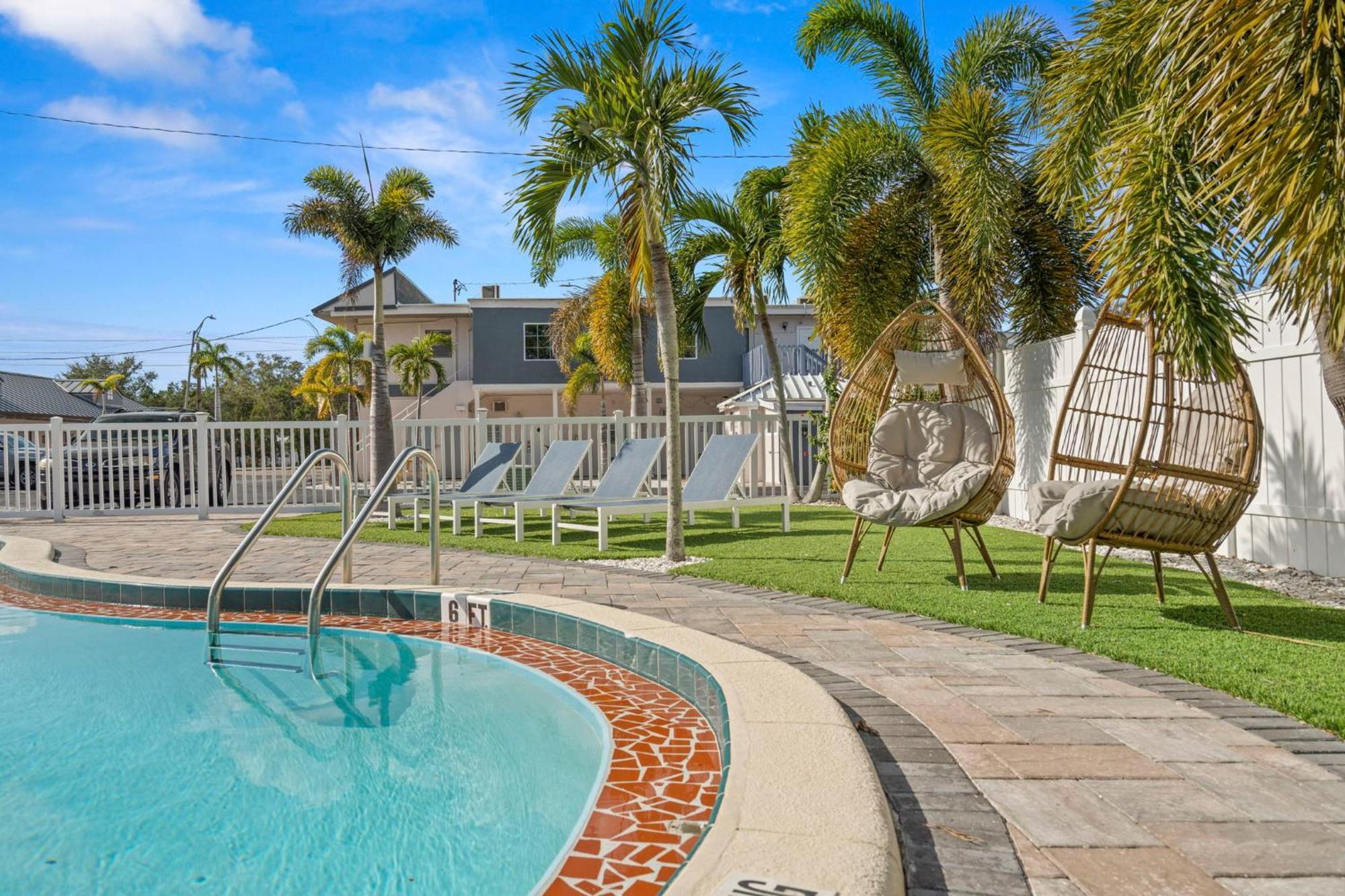2Q Beds Studio Apt With Shared Pool 01 Clearwater Exteriör bild